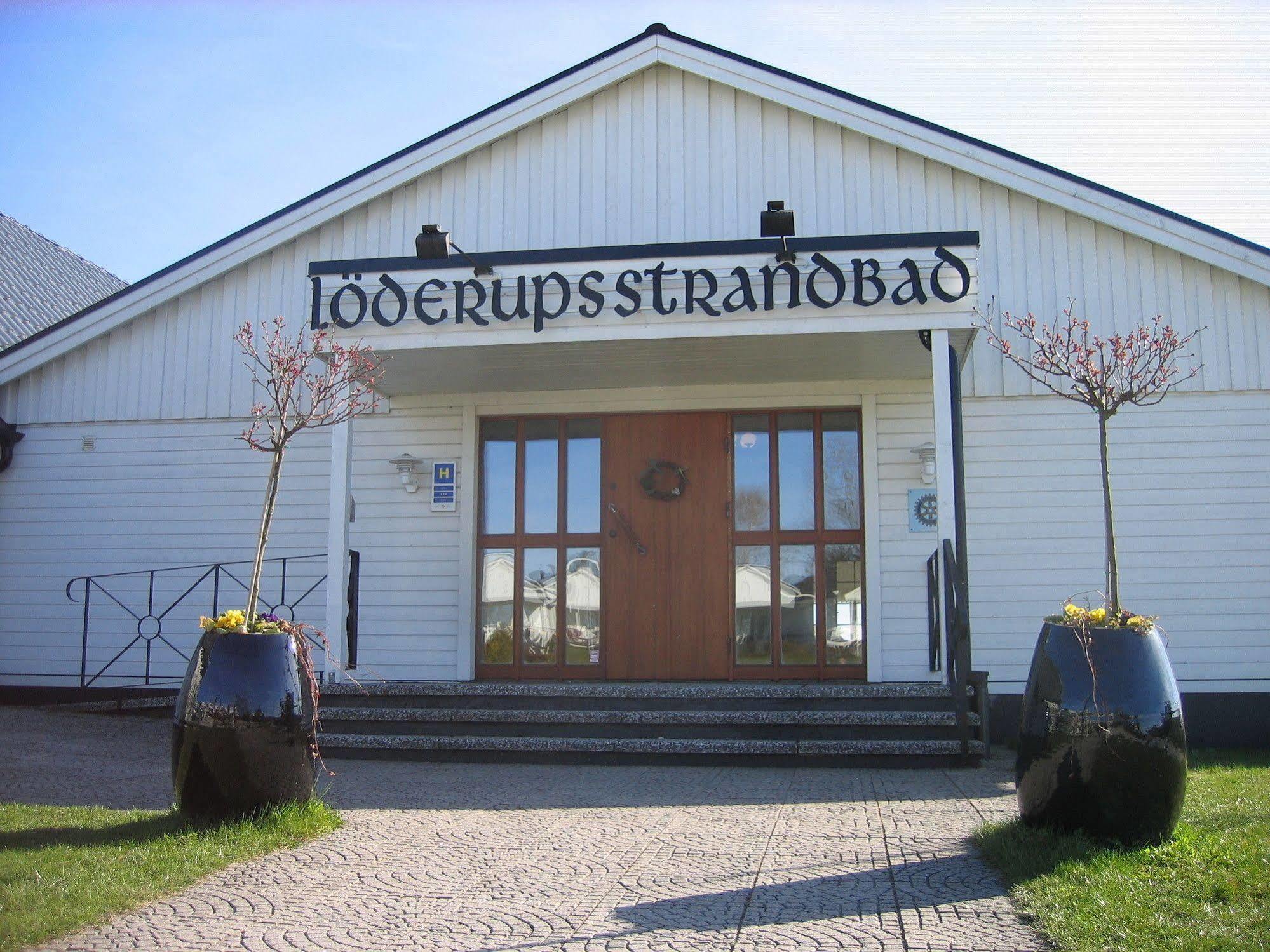 Löderup Strandbad Hotell och Restaurang Bagian luar foto